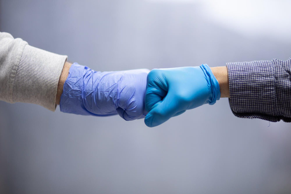 Nitrile vs. Vinyl gloves